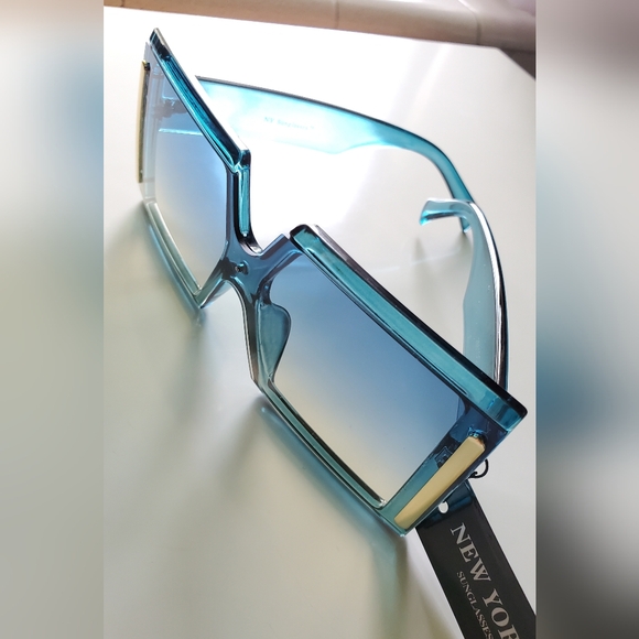 Blue Sunglasses - UV Protection - Picture 2 of 2